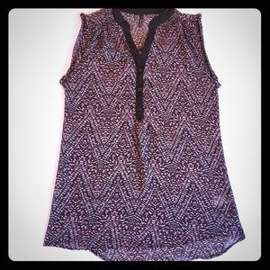 Women's Lightweight Patterned Sleeveless Blouse